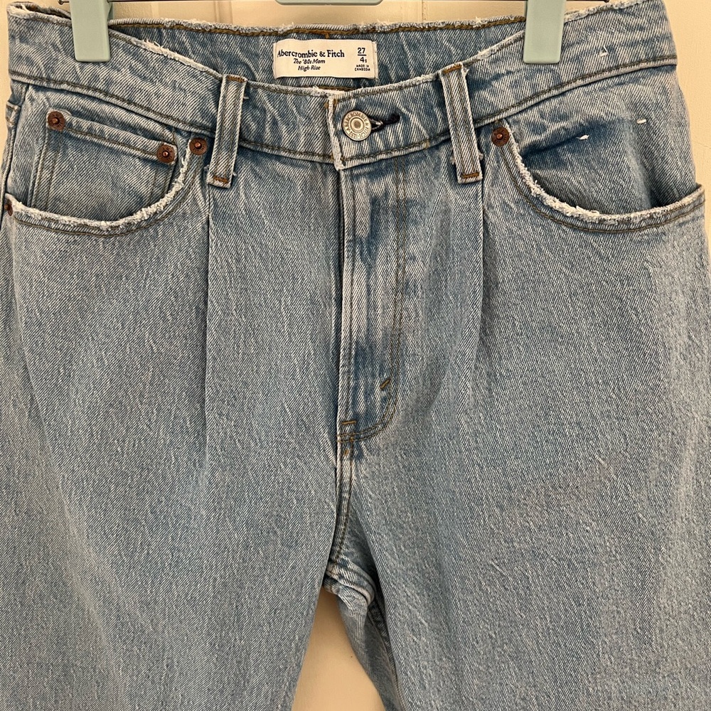 Abercrombie & Fitch High Rise Blue Jeans - Picture 3 of 4